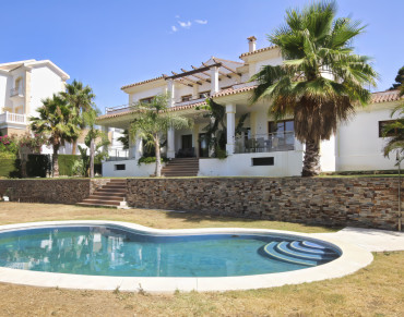 Villa for sale in La Cala Golf Resort - STL0004