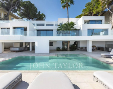 Villa for sale in Cala Vinyes - V0774SP