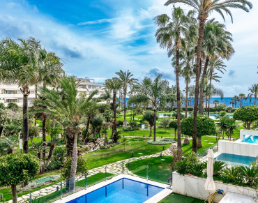 Apartment for sale in Puerto Banús - W-02ZAZ6