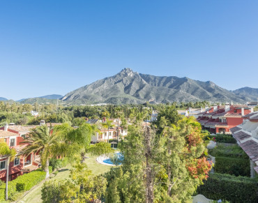 House for sale in Marbella Golden Mile, Arco Iris, Marbella - PANR-15663
