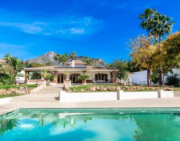Villa for sale in Marbella Golden Mile, Nagüeles, Marbella - W-02YWBF