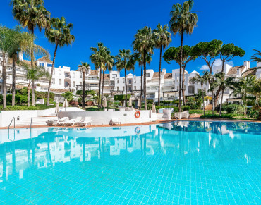 Ground Floor Apartment for sale in Elviria - W-02YP5T