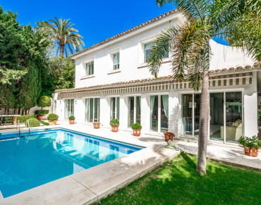Villa for sale in Marbella East, Los Monteros, Marbella - W-02ZRN2