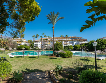 Apartment for sale in Nueva Andalucia - DM5275