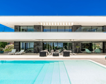 Villa for sale in Los Flamingos Golf Resort - W-0306IV