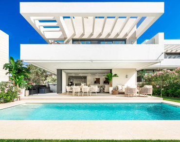 Villa for sale in Elviria - W-030HY1