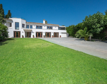 Villa for sale in San Pedro Playa - W-030EB6