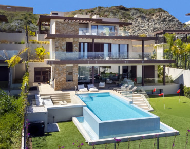 Villa for sale in La Alqueria, Benahavis - DM5060