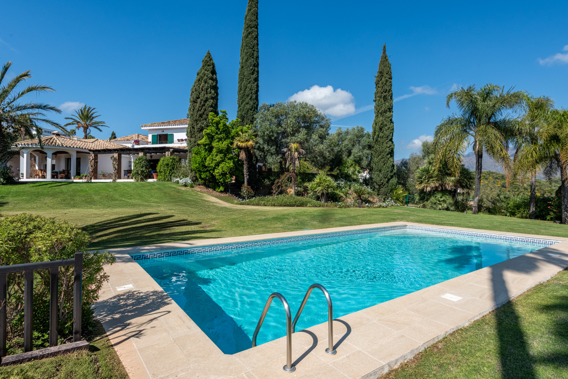 DM1227 - Villa in Mijas Costa