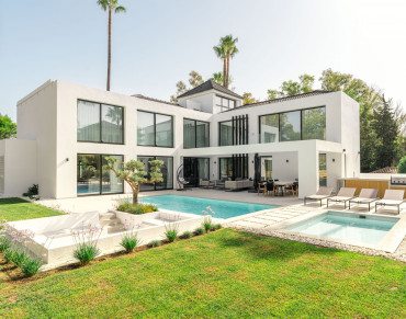 Villa for sale in Nueva Andalucia - HRB-01161P
