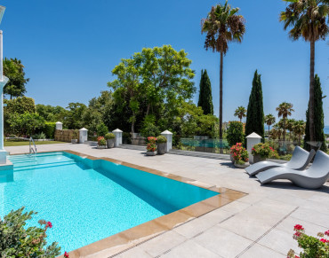 Villa for sale in Marbella Golden Mile, El Capricho, Marbella - DM5318
