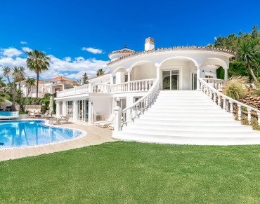 Villa for sale in Elviria - W-02V3T8