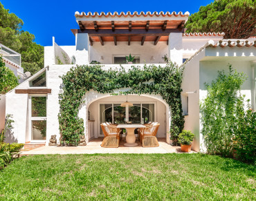 Semi Detached House for sale in Sierra Blanca - W-030SSG