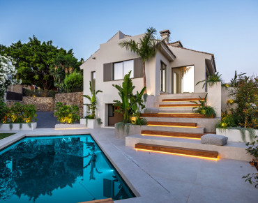Villa for sale in Nueva Andalucia - CR2827
