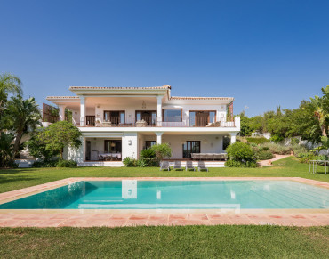 Villa for sale in Marbella Golden Mile - PANR-15837