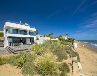 Villa for sale in Marbella East, El Rosario, Marbella - W-02FQGT