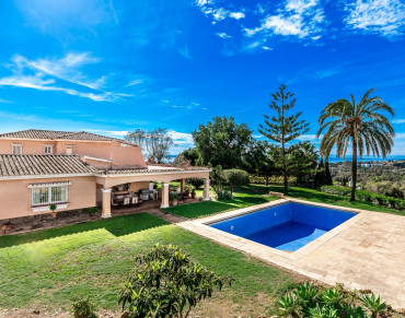 Villa for sale in El Rosario - W-02UR3D