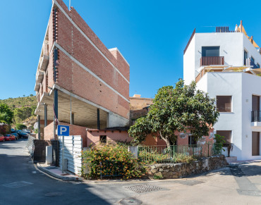 Plot for sale in Benahavis - W-02WRDU