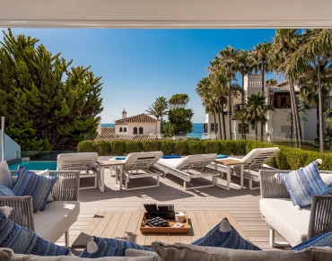 Villa for sale in Puente Romano - W-02T47X