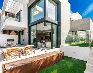 House for sale in Marbella East, Rio Real, Marbella - W-0309UG