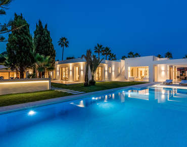 Villa for sale in Marbesa - W-046D3O