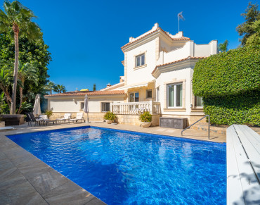 Villa for sale in Marbella East - PANR-15911