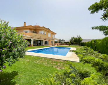 Villa for sale in Antequera - 428-04271P