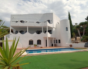 Villa for sale in Zona F - 428-04561P