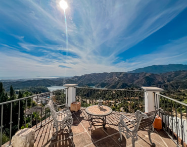 Villa for sale in Sierra Blanca Country Club, Istan - 428-04855P