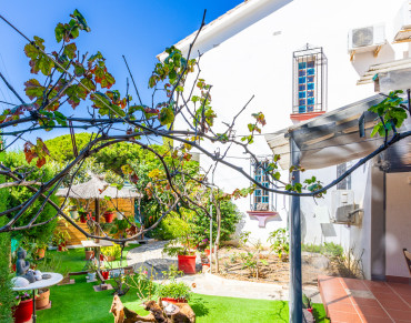 Semi Detached House for sale in Calahonda - ST6176