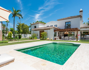 Villa for sale in Estepona East, Casasola, Estepona - DM5310