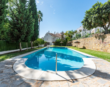 Town House for sale in Marbella Golden Mile - DM5349