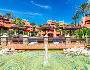 Apartment for sale in Estepona - R5119594