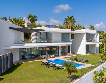 Villa for sale in La Alqueria, Benahavis - PANR-15963