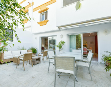 Town House for sale in Beach Side Golden Mile - W-0471B4
