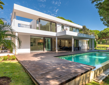 Villa for sale in Cabopino - W-046PSL