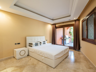 Apartment in Estepona — photo 5