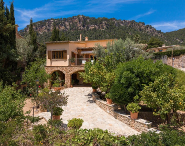 Villa for sale in Valldemossa - SE003