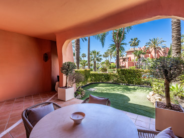 Apartment in Estepona — photo 3