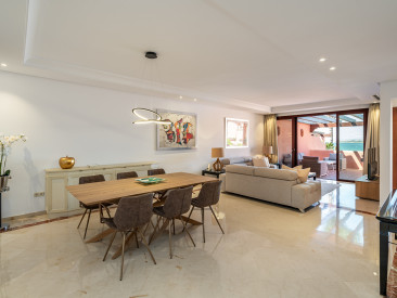 Apartment in Estepona — photo 3