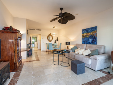 Apartment in Estepona — photo 2