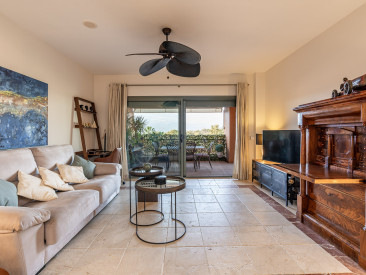 Apartment in Estepona — photo 3