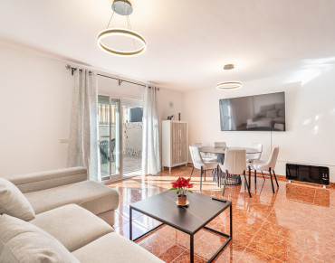 Town House for sale in Estepona - LE-00605P
