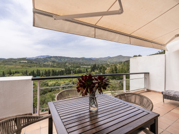 Apartment in Estepona — photo 2