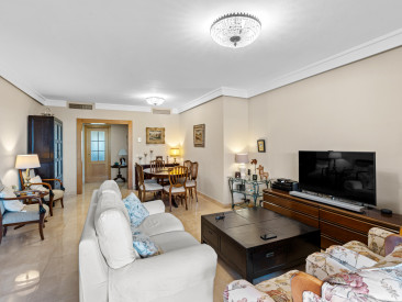 Apartment in Estepona — photo 4