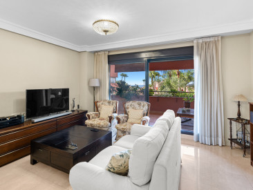 Apartment in Estepona — photo 5