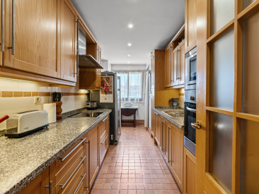 Apartment in Estepona — photo 6