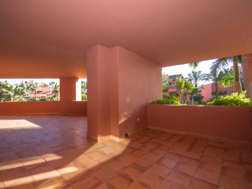 Apartment in Estepona — photo 3