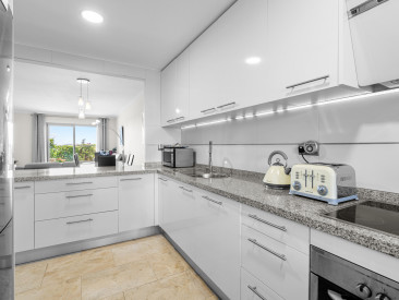 Apartment in Estepona — photo 5