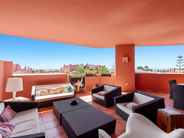 Apartment in Estepona — photo 3